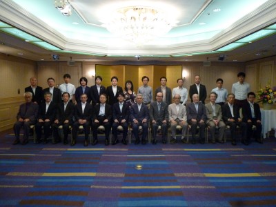 平成28年度の研究助成金贈呈式は、平成28年6月16日(木)東京ガーデンパレスに於いて開催。